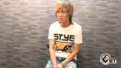 金髪スリム筋肉ボーイが爽やか好青年チンコをねっとり生フェラ連発＆我慢顔でビクビク絶頂する超密着フェラ抜き